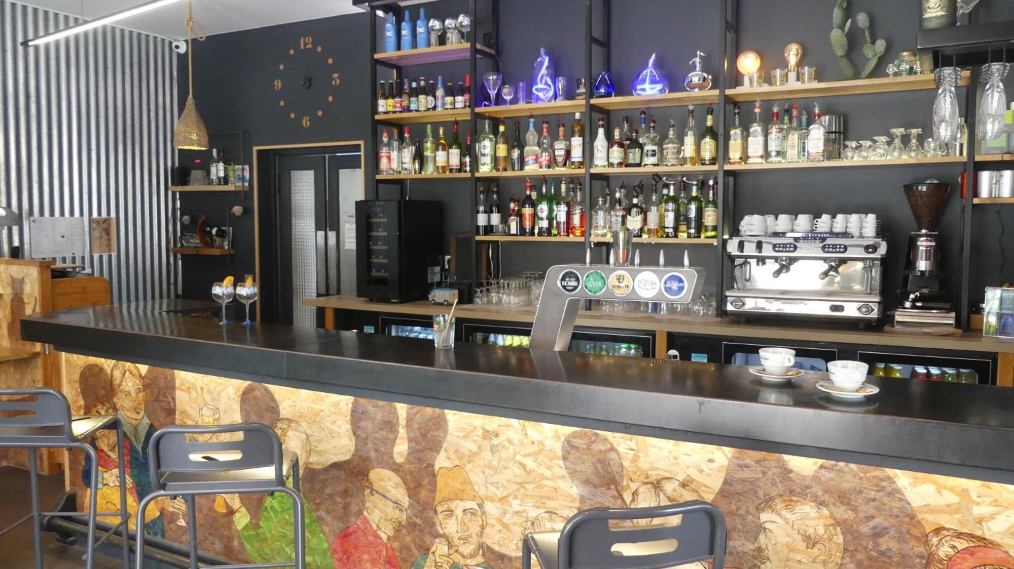 Hotel Les Pins Сен-Троян-ле-Бaн Екстериор снимка
