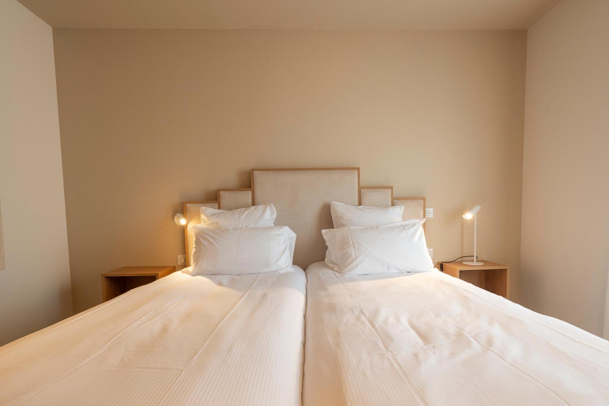 Hotel Les Pins Сен-Троян-ле-Бaн Екстериор снимка
